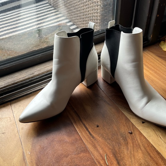 lulu's white booties size 7.5 - Picture 5 of 11